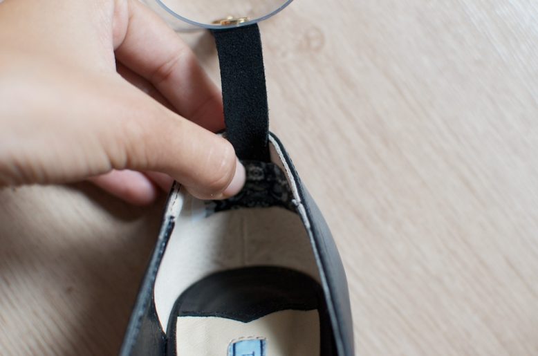 diy transparent ankle cuffs 026