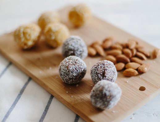 Easy Raw Chocolate Balls