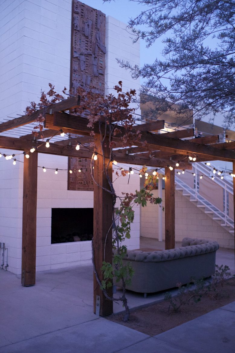 Palm Springs Travel Guide