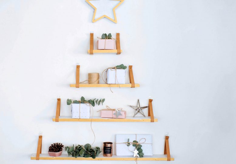DIY Shelf Christmas Tree