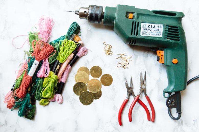 Fan Taseel Earrings-1