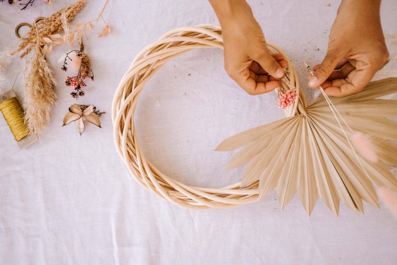 Rattan Inspired Front Door Wreath (9 of 14)