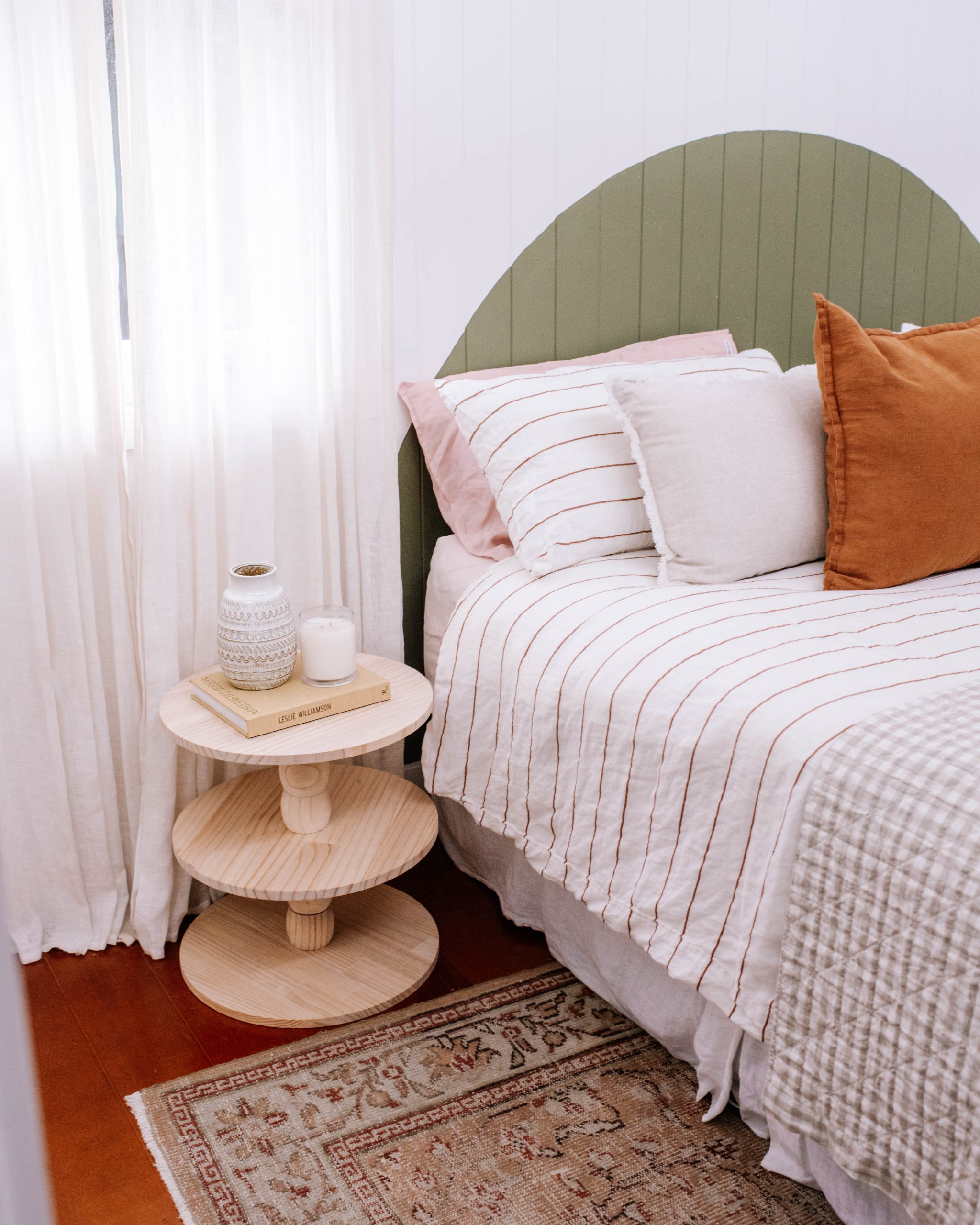 Making A Bobbin Side Table (Using Furniture Legs!)