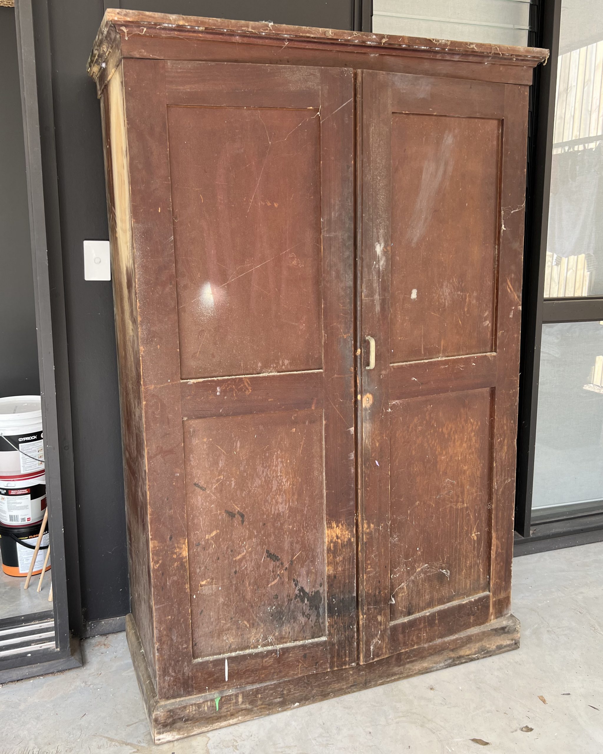 Before & After: The Paint Storage Cabinet!