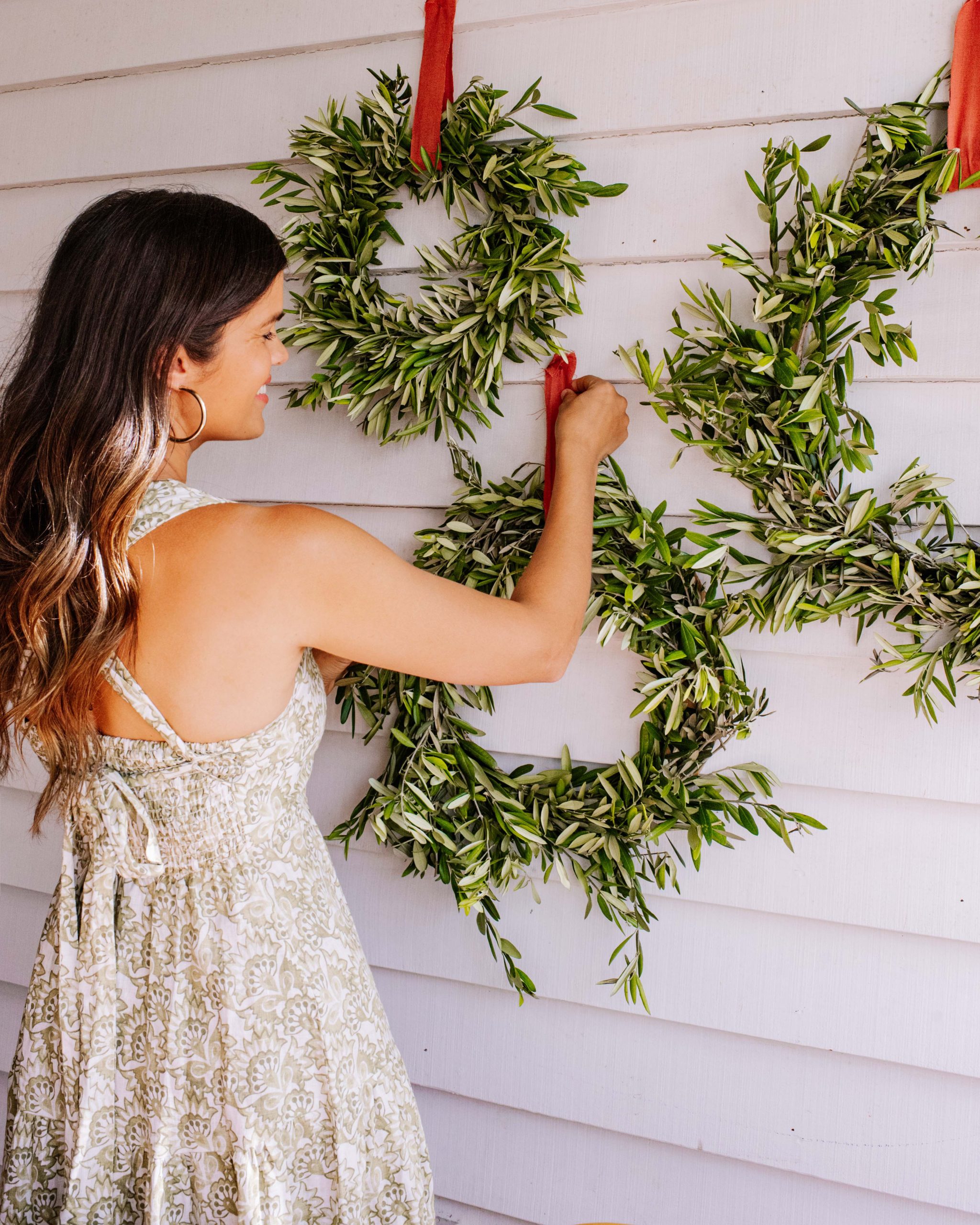 How To Make Christmas Wreaths Using Cardboard