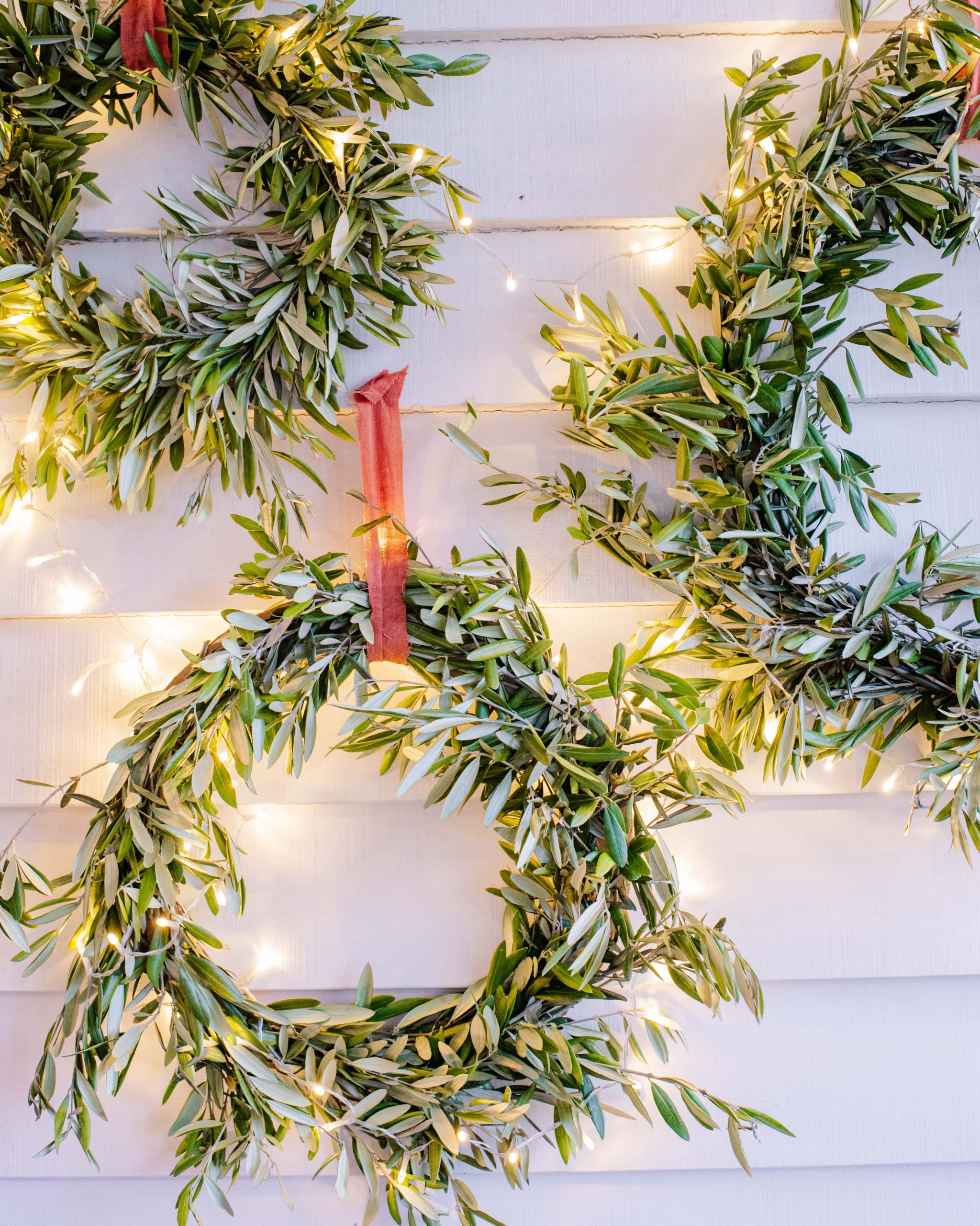 How To Make Christmas Wreaths Using Cardboard