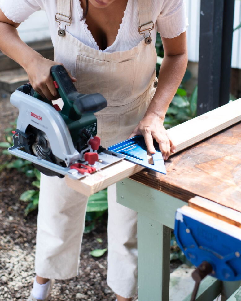 Cutting the 2 and 3cm pieces of timber