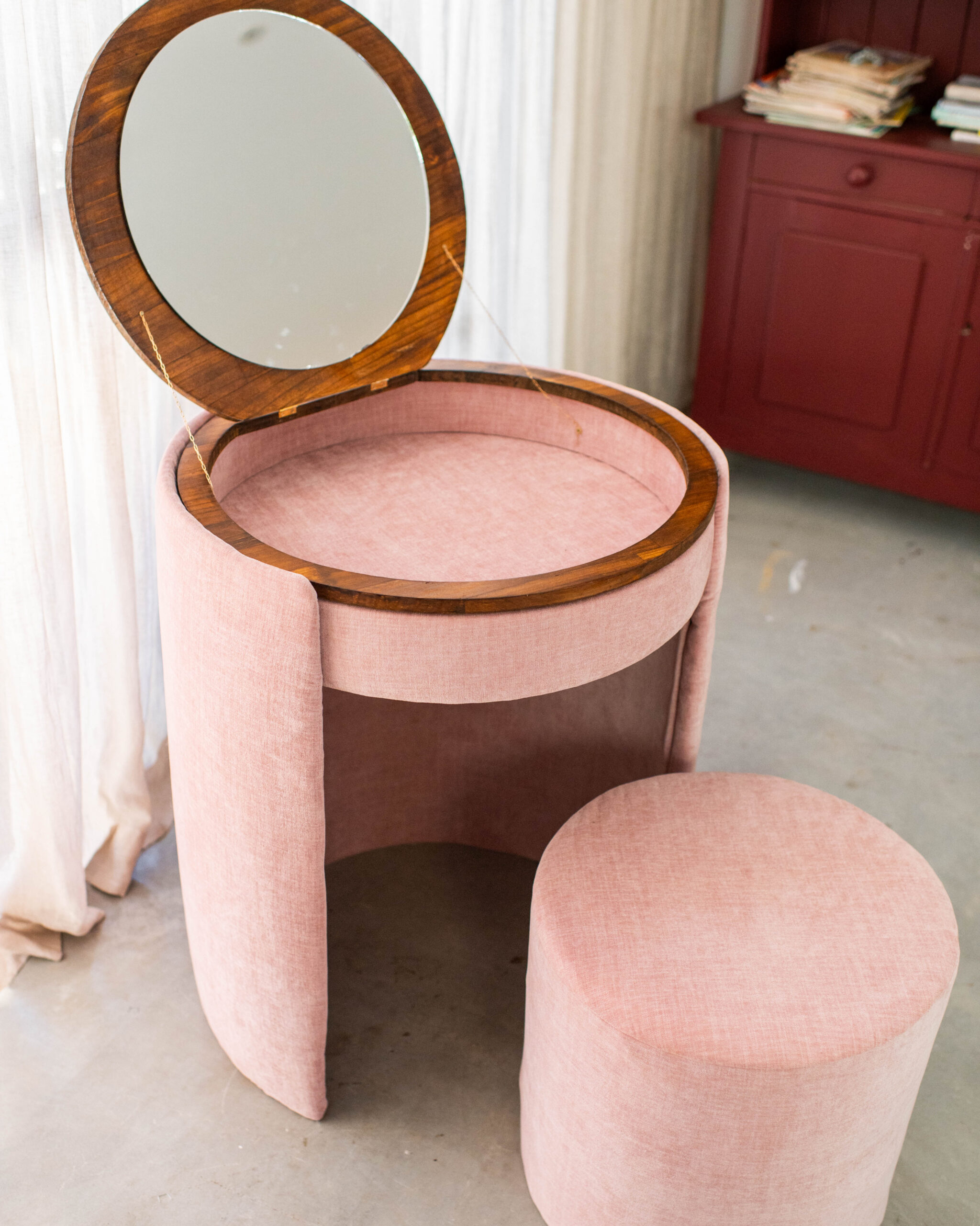 Making a Round Upholstered Vanity (a Dilly Dally and Urban Outfitters Dupe!)